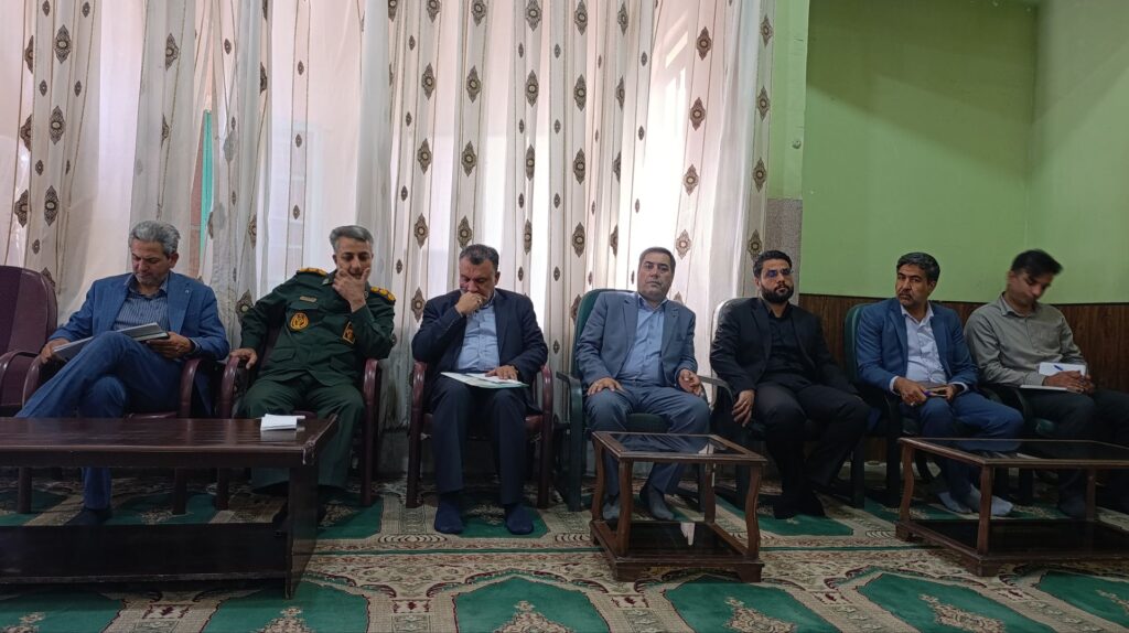 کورش یزدان، مدیرعامل شرکت، به همراه  روح الله شهداد نژاد فرماندار  و اعضای شورای تأ‌مین شهرستان،راور با حضور در معدن زغال‌سنگ همکار، از نزدیک در جریان روند تولید، وضعیت فعالیت کارگران و مسائل موجود قرار گرفتند.